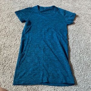 EUC Blue lululemon swiftly tech shirt
